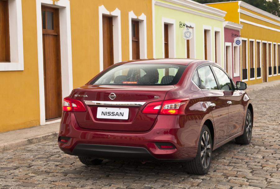  Nissan Sentra 2016 года  (BR) (фото 25 из 30)